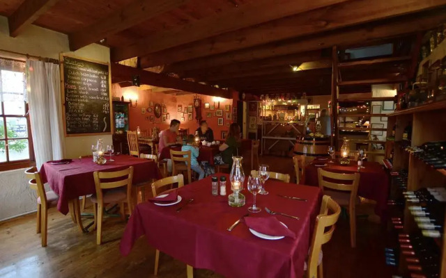Kaijaiki Country Inn and Restaurant