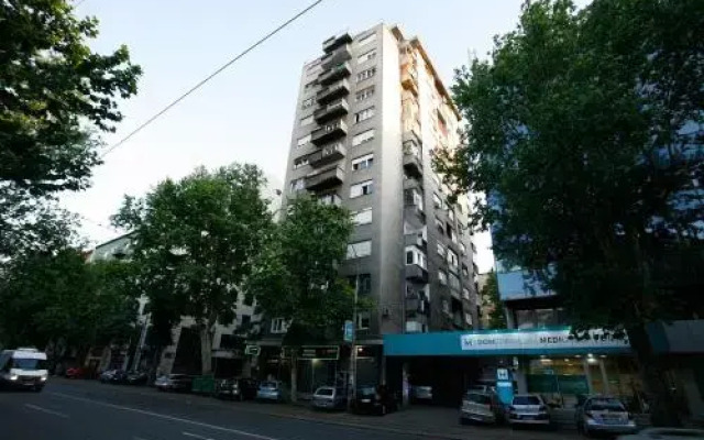 White Lux apartment