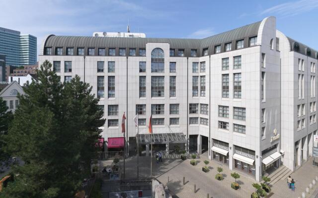 Hamburg Marriott Hotel вид на фасад