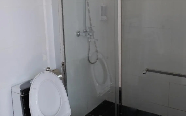 OYO HOME 90260 Natol Homestay London