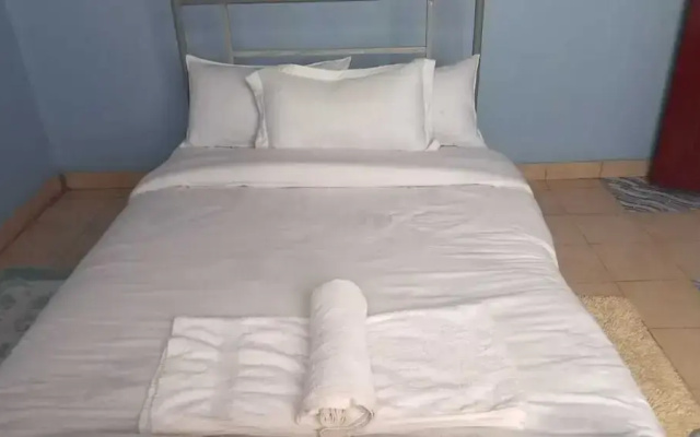 Lux Suites Hotfoot Homestays  Isiolo
