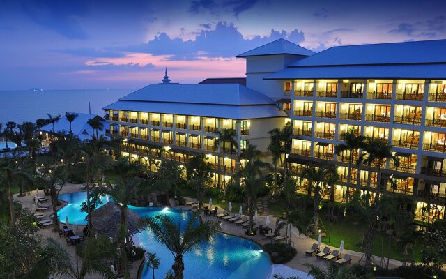 Отель Ravindra Beach Resort And Spa вид на фасад