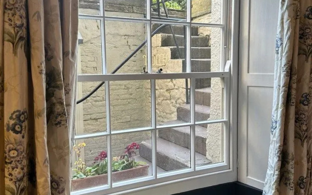 Unique Clifton Apartment on Historic Crescent