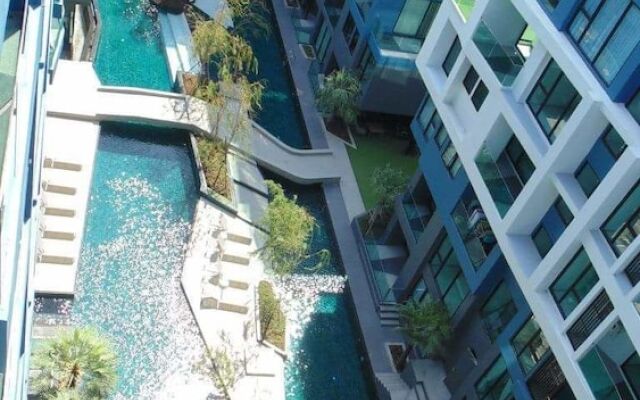 Acqua Condominium 2