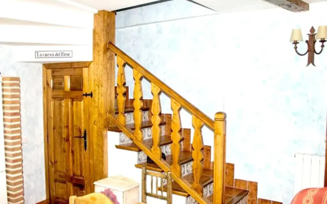House With 3 Bedrooms in Guisando