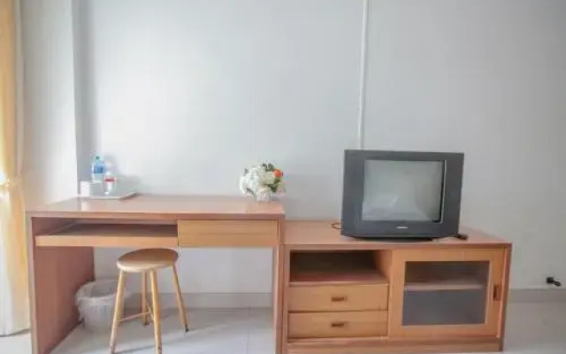 Grand Charoonrat Apartment