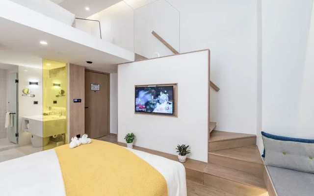Rezen Sunbow Hotel