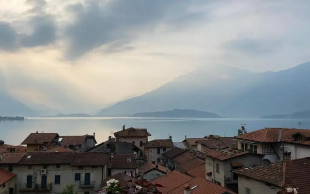 Liivv House Apartment - Lake Como