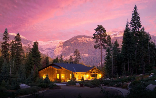 Wuksachi Lodge