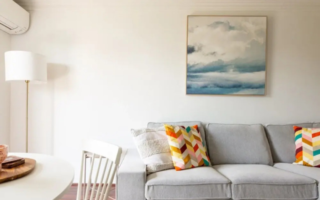 Green Views & Great Location: Inner-city 1-bed