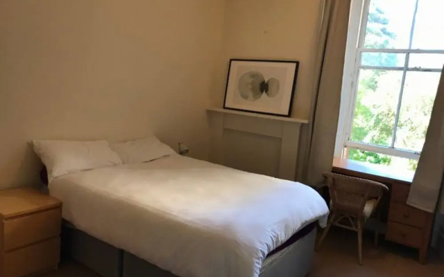 Central Marchmont 3 Bedroom Flat