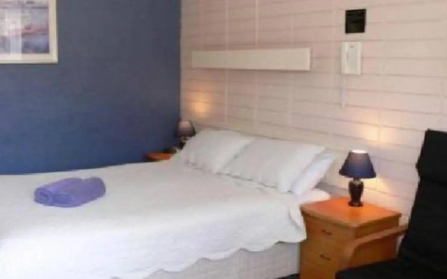 Avenue Motel