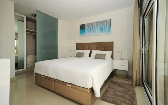 Luxury villa sea views by CanariasGetaway