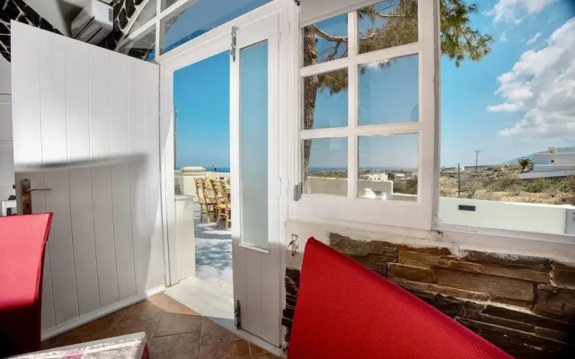 Dawn Suites Santorini