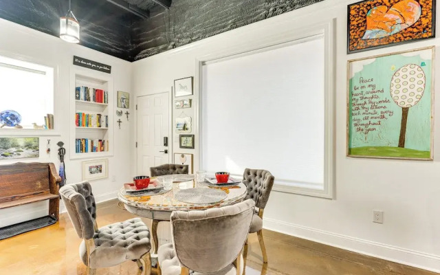 'arboco' Downtown Murphy House w/ Courtyard!