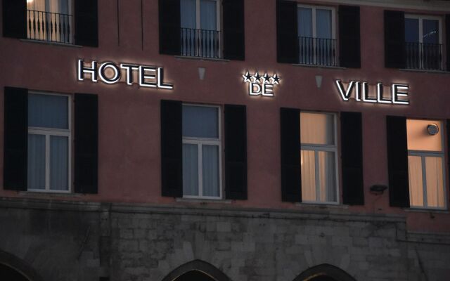 Hotel De Ville вид на фасад