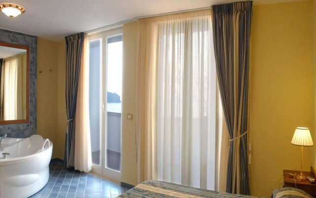 Baia Hotel