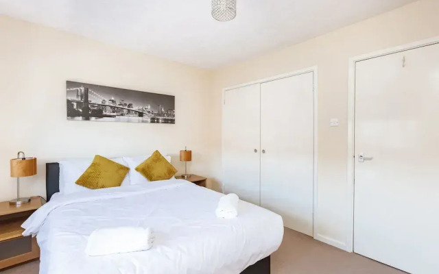 Clarence Suite by Kasar Stays
