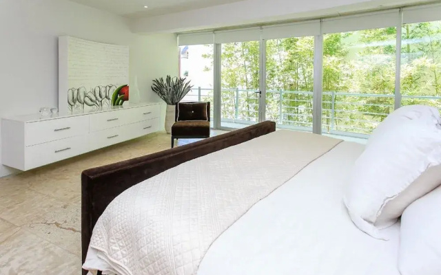 Luxury Condos at Magia