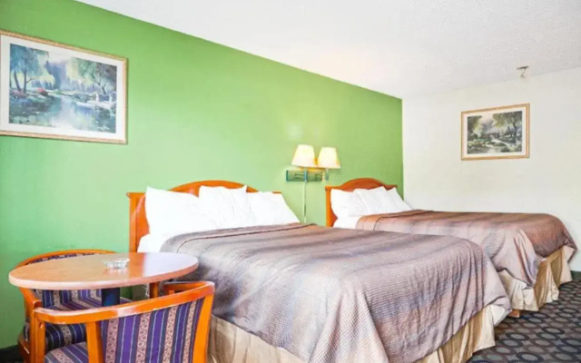 Economy Inn Ashburn GA I-75