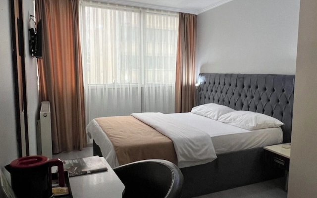 Hotel Buyar