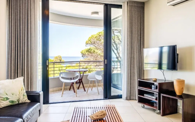 Delightful Rental w Sea Views Vadi Apartment