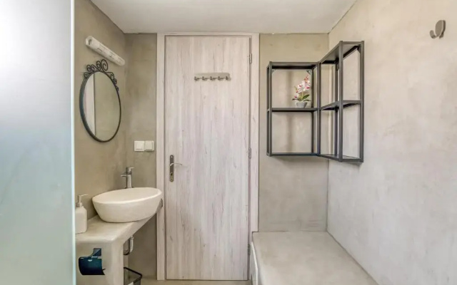Magic 5 bdrm Villa With Swimming pool in Paros