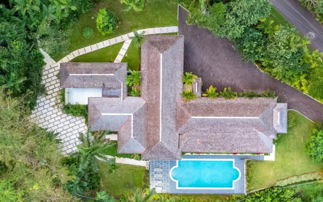 Secluded 3BR Garden Villa Pool Ocean Views