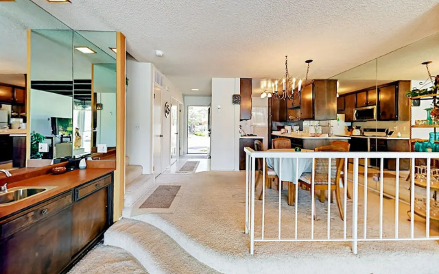 336al238 3 Bedrooms 2.5 Bathrooms Condo