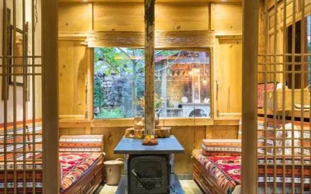 Yunfan Shanju Snow Mountain View Inn (Lijiang Shuhe Ancient Town)