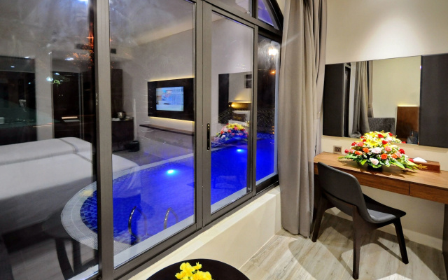 Crown Nguyen Hoang Hotel