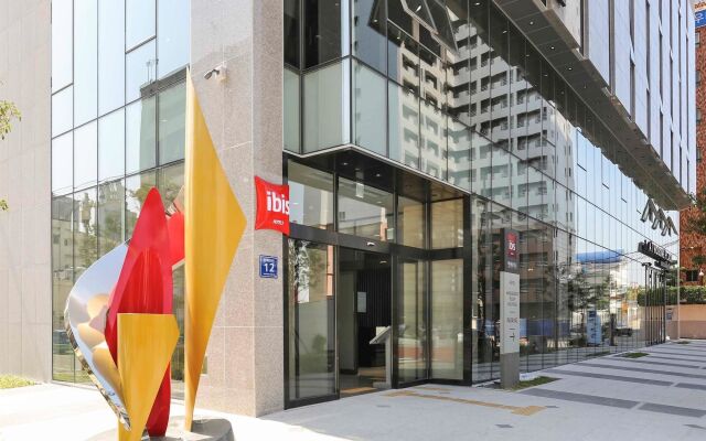 Отель ibis Ambassador Busan Haeundae вид на фасад