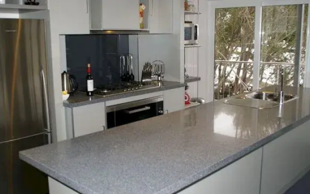 Ropers Apartments