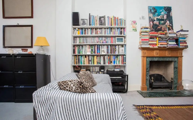 Beautiful and Light Chelsea 1 Bed Apartment