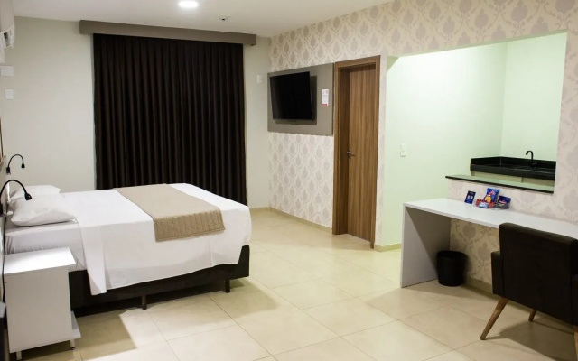Bristol Infinity Hotel