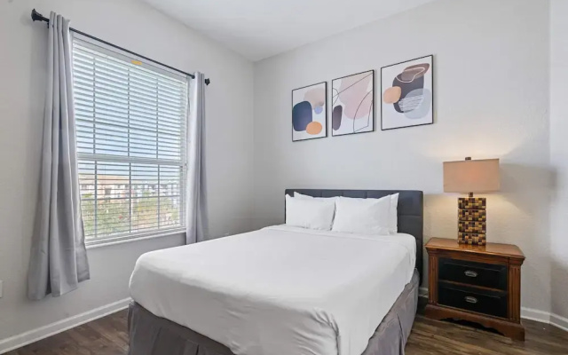 4816 Cayview Avenue #407