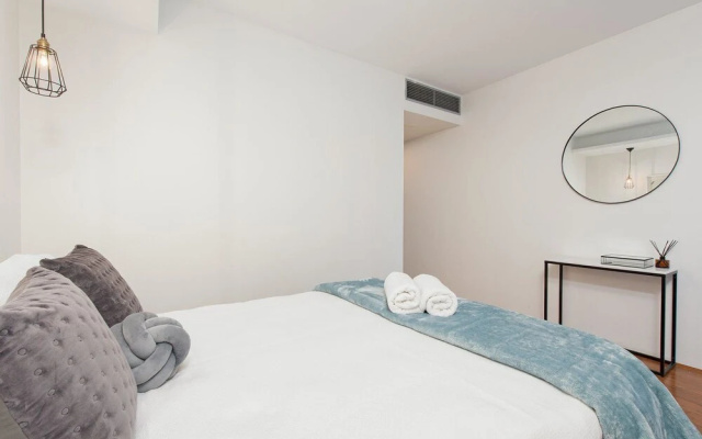 TT404 Spacious Studio Darlinghurst