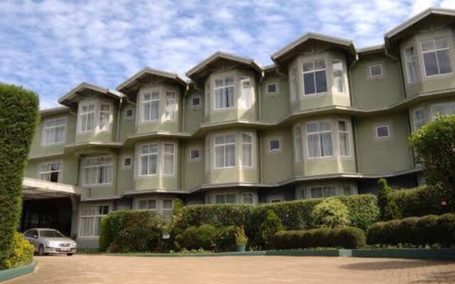 Galway Forest Lodge Hotel Nuwara Eliya вид на фасад