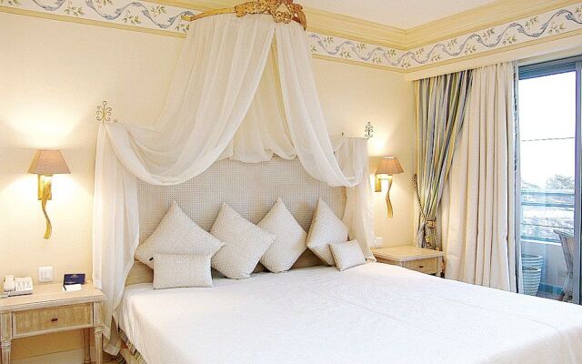 Отель Grande Real Santa Eulalia Resort комната для гостей