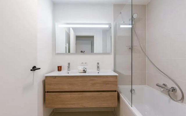 Luxury Seaview Stay With Free Private Parking