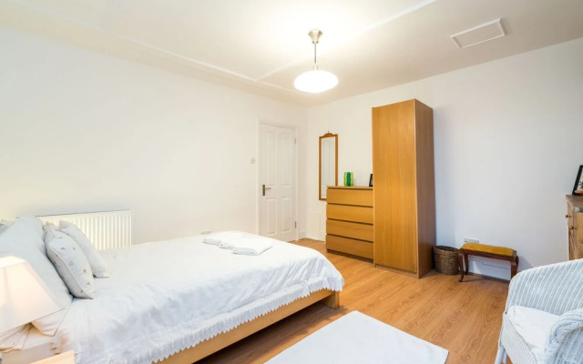 NEW Stylish 1 Bedroom Flat With Garden London