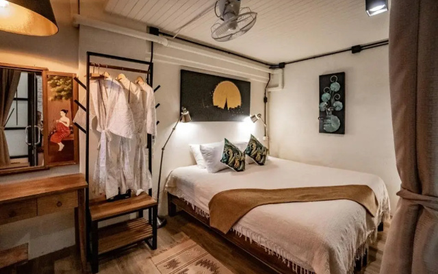 Luxury Industrial Flat 5 Mins From Nimman