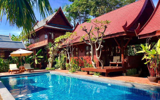 Ruen Kanok Thai House
