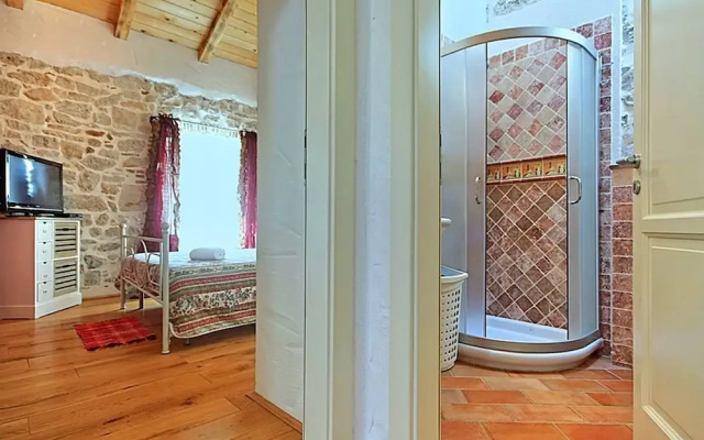 Rustic Villa in Dracevac With Outdoor Pool
