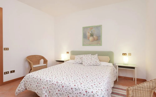 Simplistic Apartment in Consiglio di Rumo With Fenced Garden