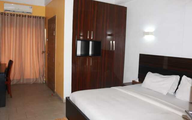 Отель Golden Tulip Airport Hotel Нигерия, Варри - отзывы, цены и фото номеров - забронировать отель Golden Tulip Airport Hotel онлайн комната для гостей