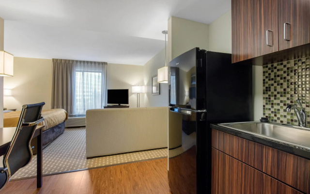 MainStay Suites St Louis Airport