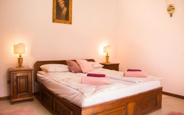 9 Stylish Suite in Unirii Square