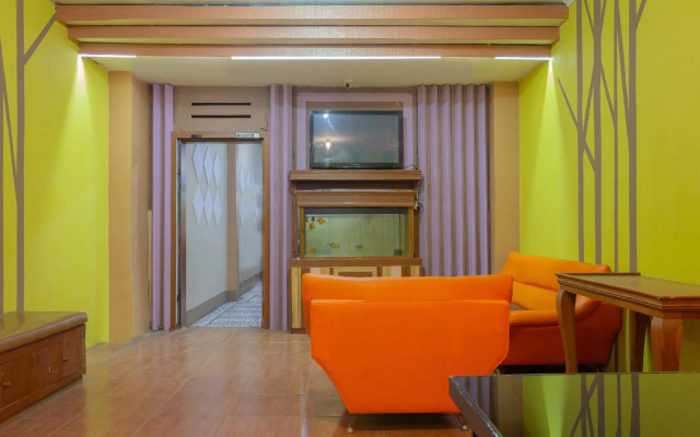 OYO 789 Pelangi Guest House