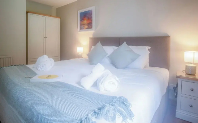 Hill House - 4 Bedroom - Llanrhidian